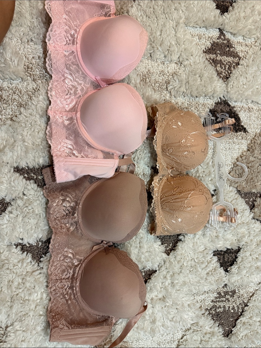Women's Lace Push-Up Bra - Pink and Nude
